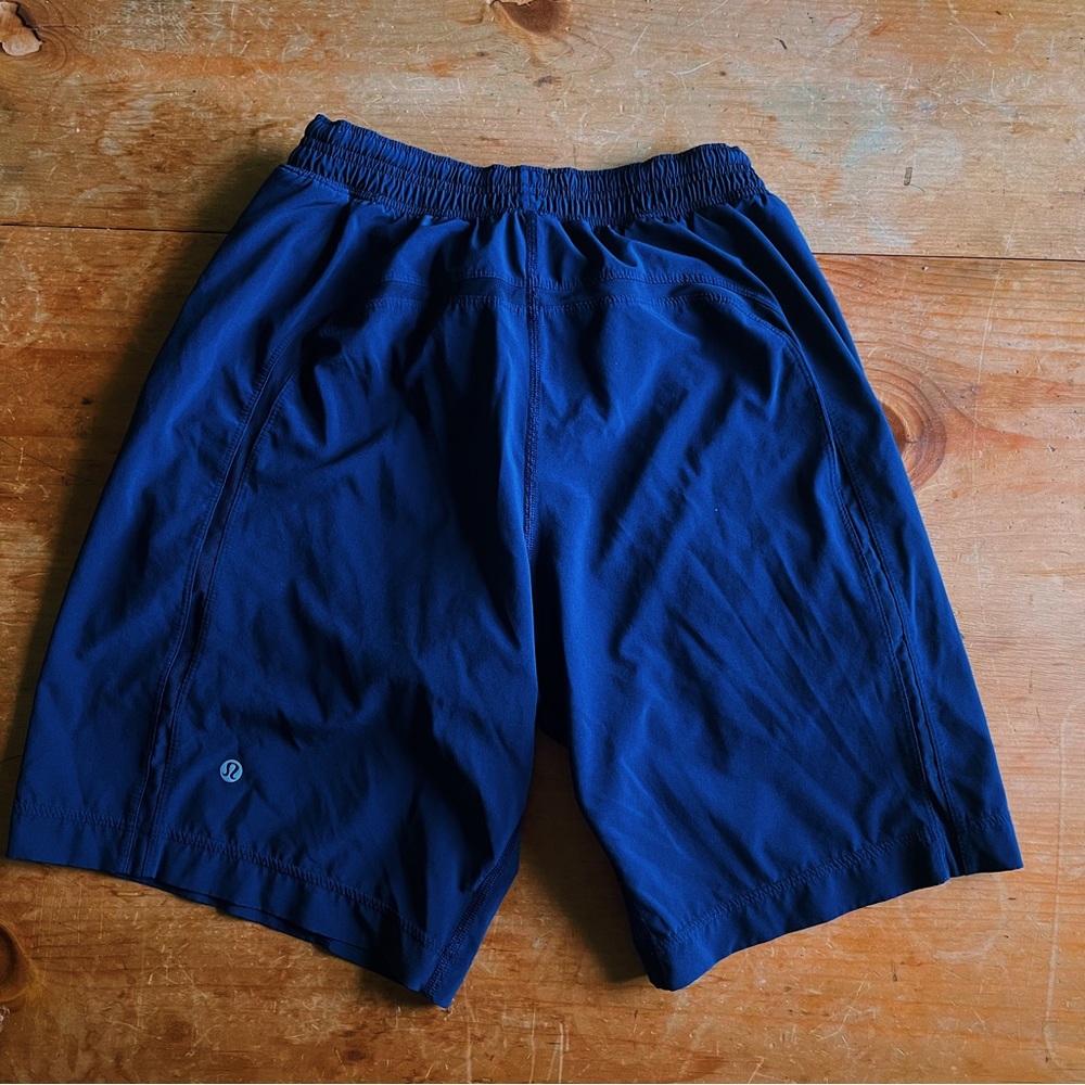 Lulu Lemon Lined Navy Men’s Athletic Shorts Small 9”